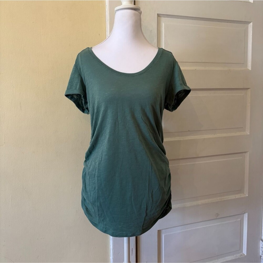 Maternity shirt tunic top green scoop neck stretchy casual basic layering spring